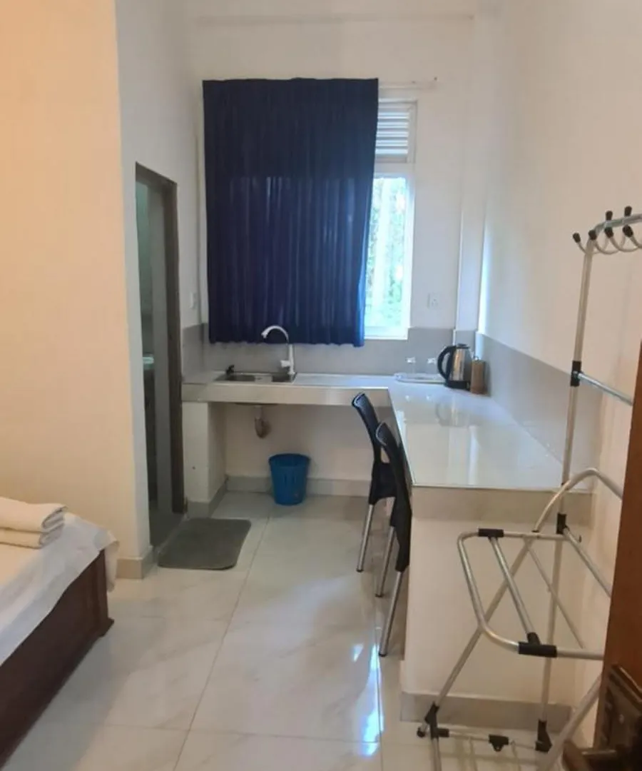 Ceylon Lodge - Airport Transit Hostel Negombo 0*,  Sri Lanka