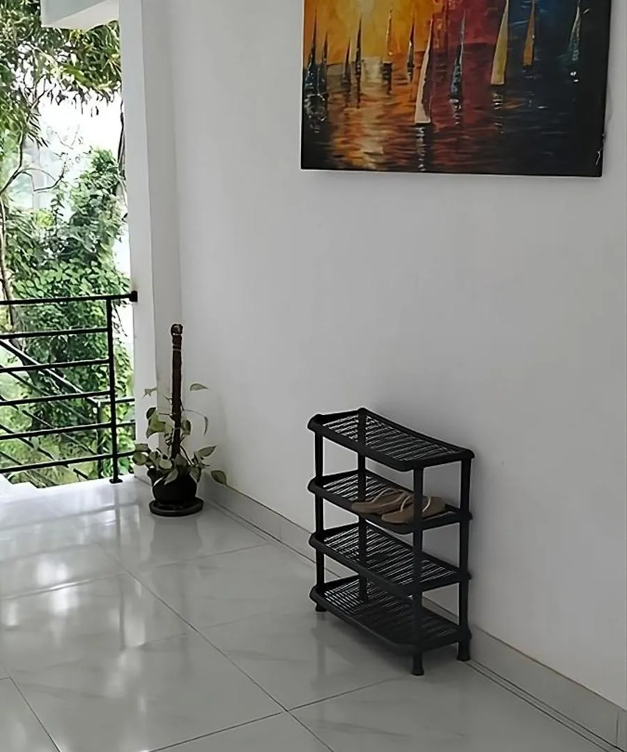 Ceylon Lodge - Airport Transit Hostel Negombo 0*,  Sri Lanka